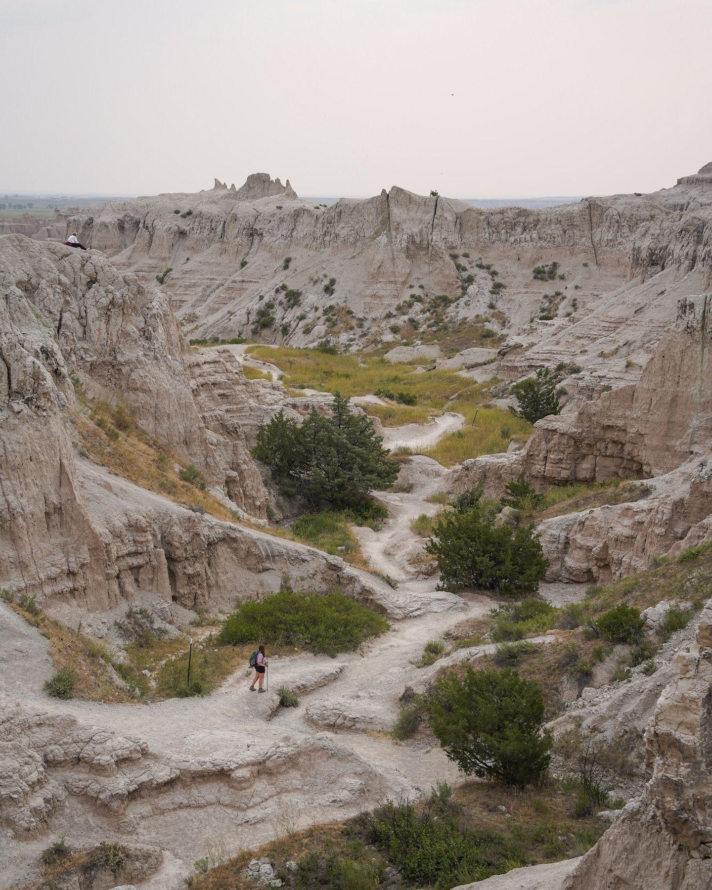 The otherworldly beauty of Badlands National Park 🪐