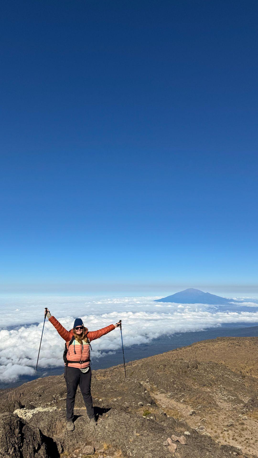 I spent 7 days climbing to the top of Mt Kilimanjaro - the tallest mountain in Africa and the tallest freestanding mountain in the world! 🌋