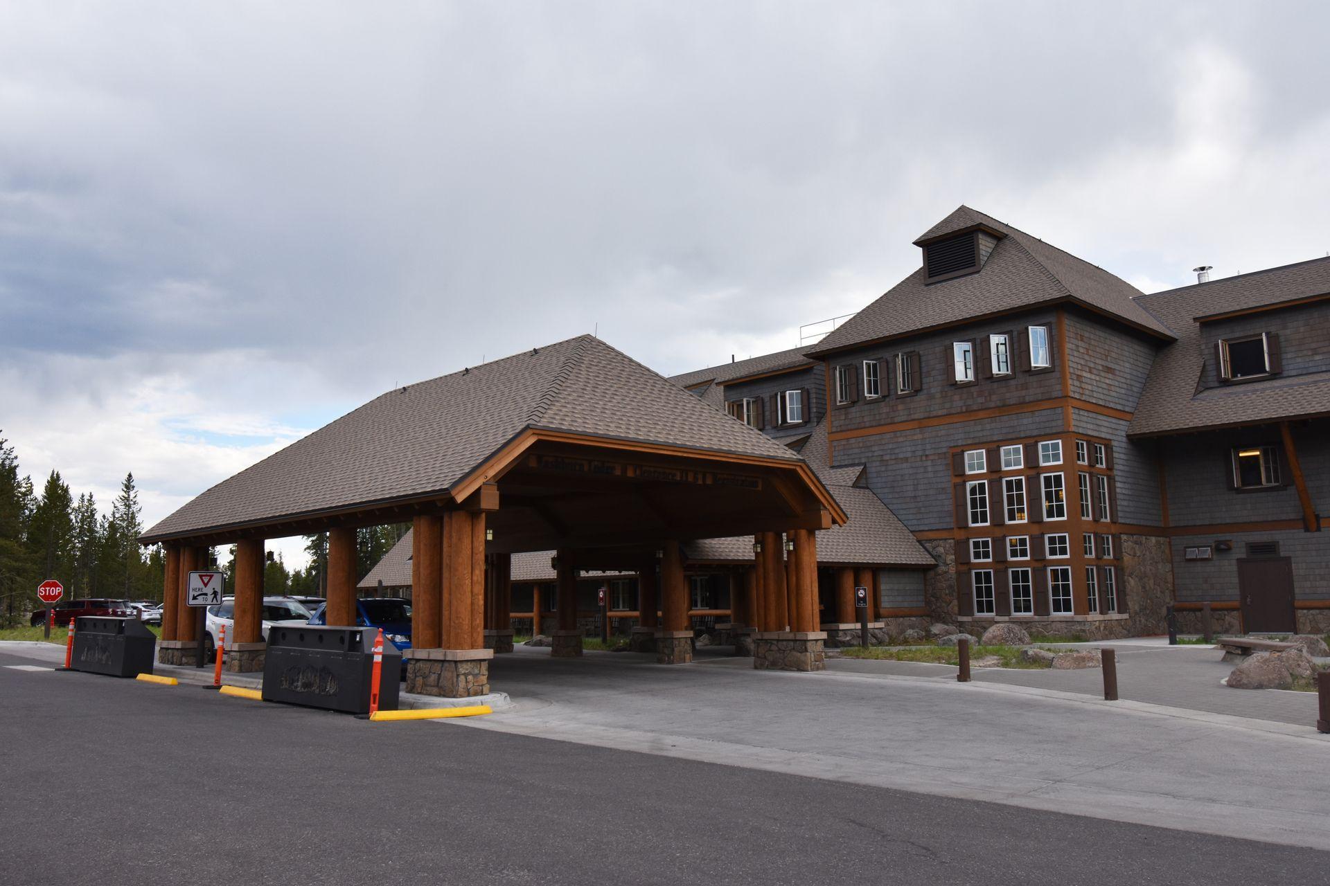 Where to Stay in Yellowstone National Park: Comparing Three Lodges ...