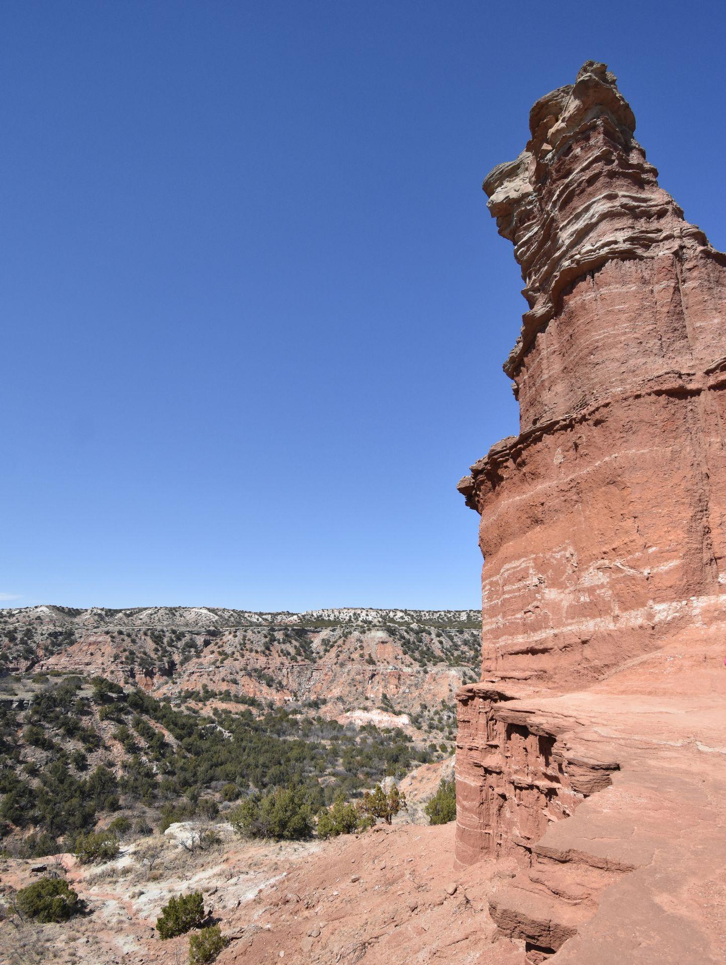 A view of the side of lighthouse rock in Palo Duro State Park