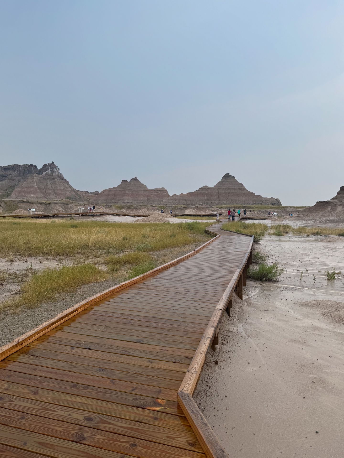 The wooden boardwalk at the Fossil Exhibit Trail in Badlands National Park